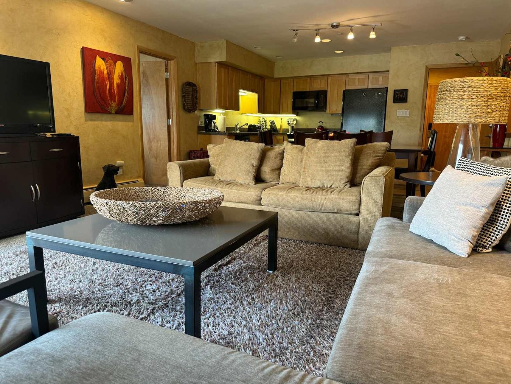 Best Location In The Heart Of Lions Head, Ski Lockers, Jacuzzi And Pool Vail Exterior photo